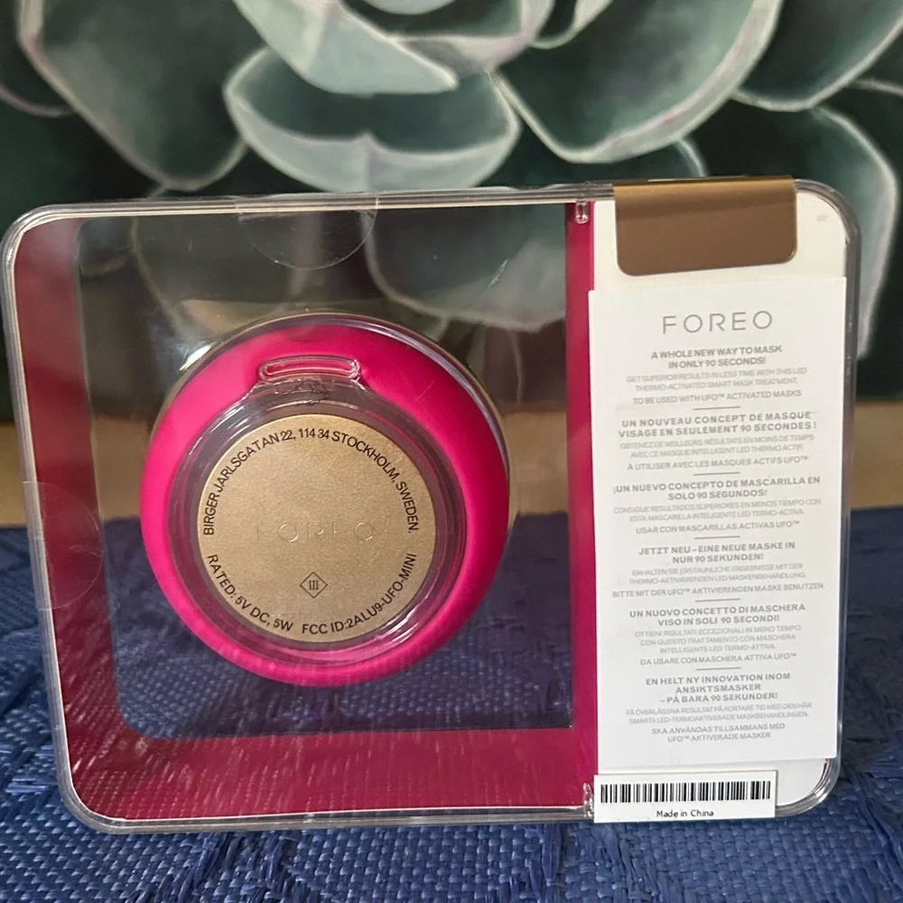 FOREO UFO mini Red Light Therapy Device For Young Skin